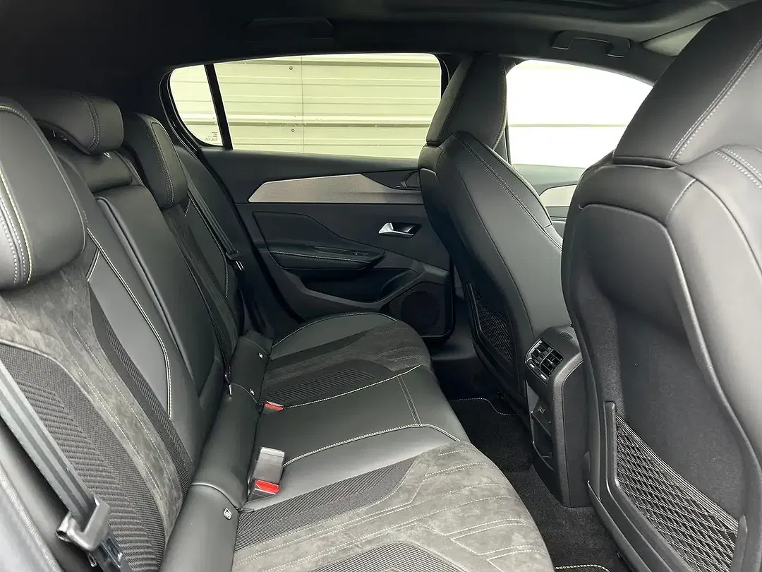 Peugeot 308 - Thumbnail 12