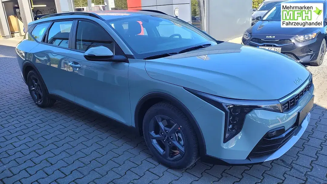 Kia K4 - Thumbnail 3