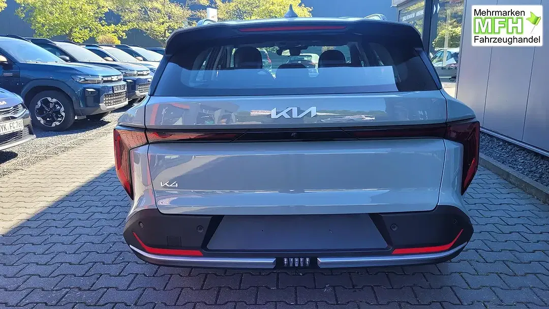 Kia K4 - Thumbnail 5