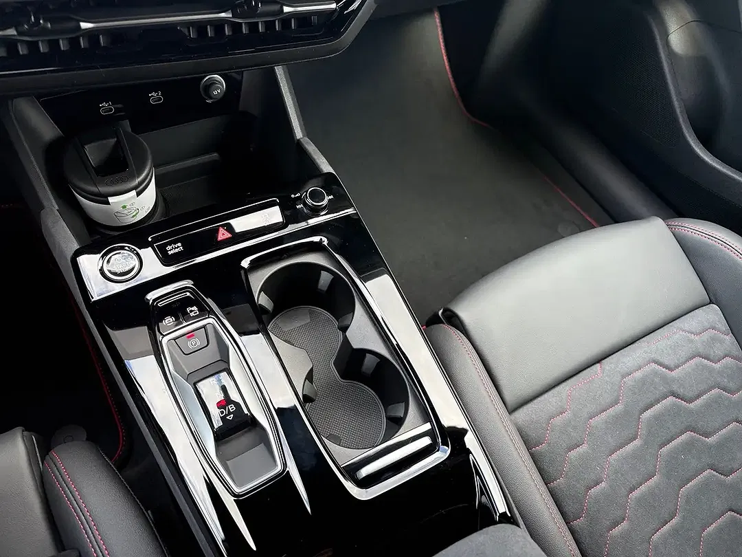 Audi A6 - Thumbnail 13