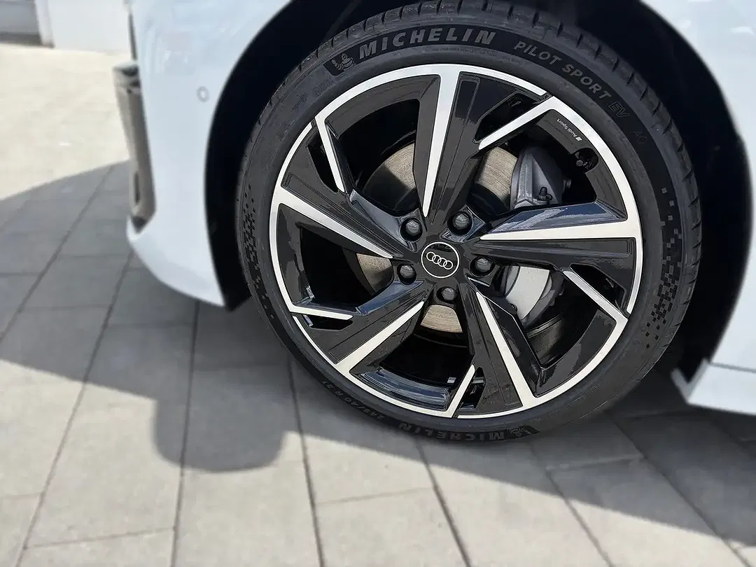 Audi A6 - Thumbnail 6