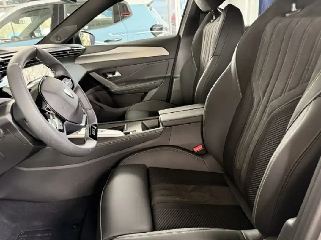 Peugeot 308 - Thumbnail 6