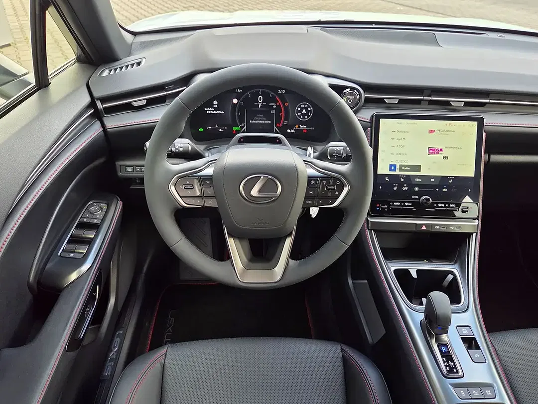 Lexus LBX - Thumbnail 7