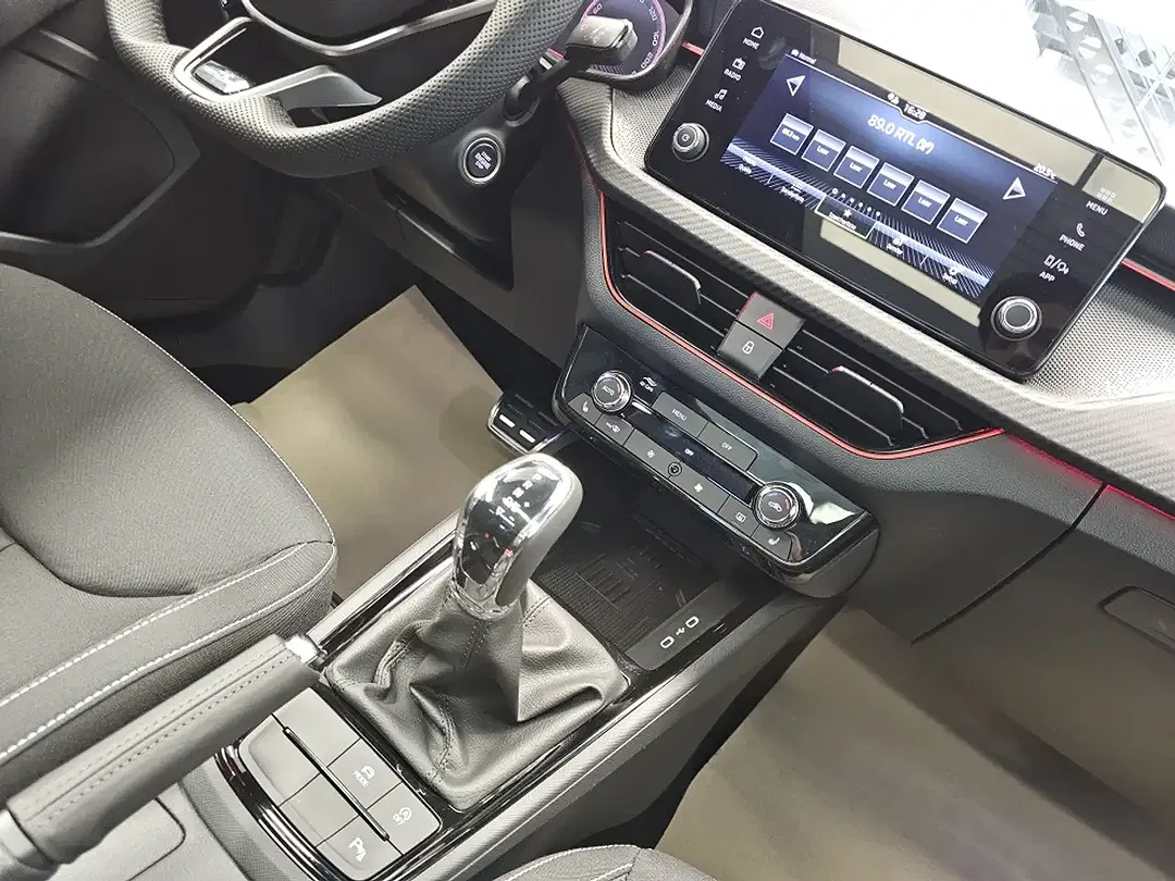 Skoda Kamiq - Thumbnail 13