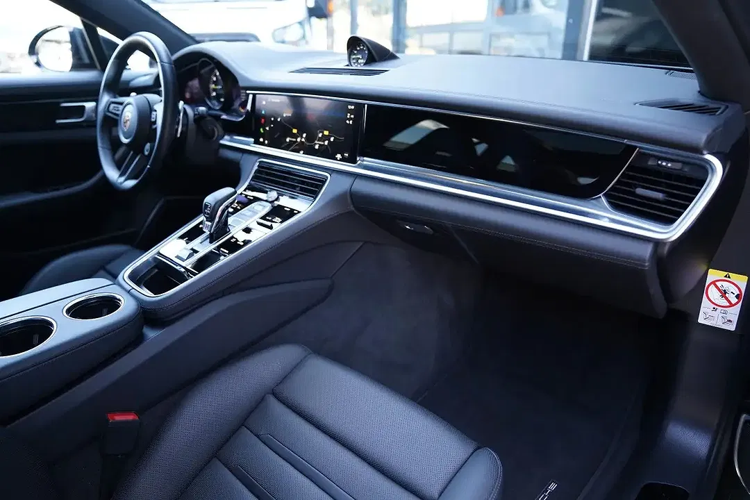 Porsche Panamera - Thumbnail 12