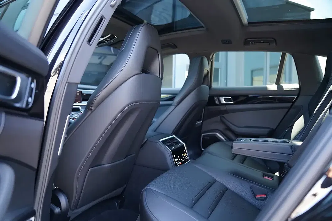 Porsche Panamera - Thumbnail 13
