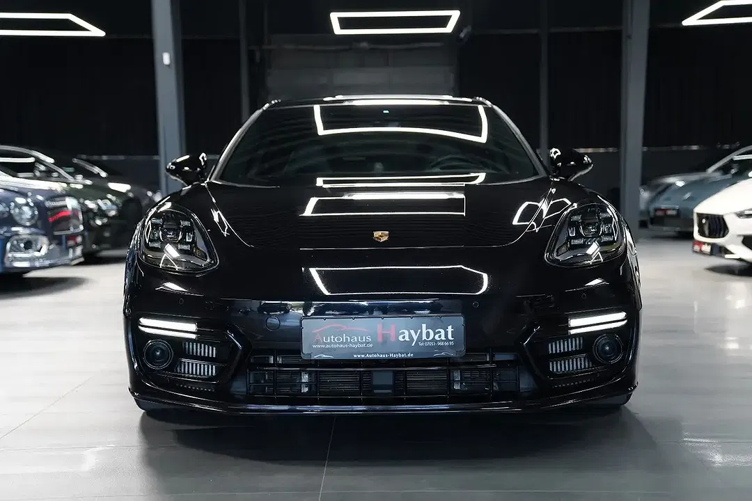 Porsche Panamera - Thumbnail 2