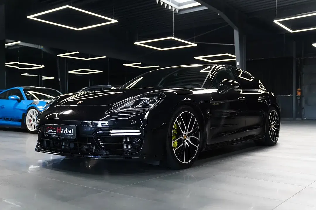 Porsche Panamera - Thumbnail 3