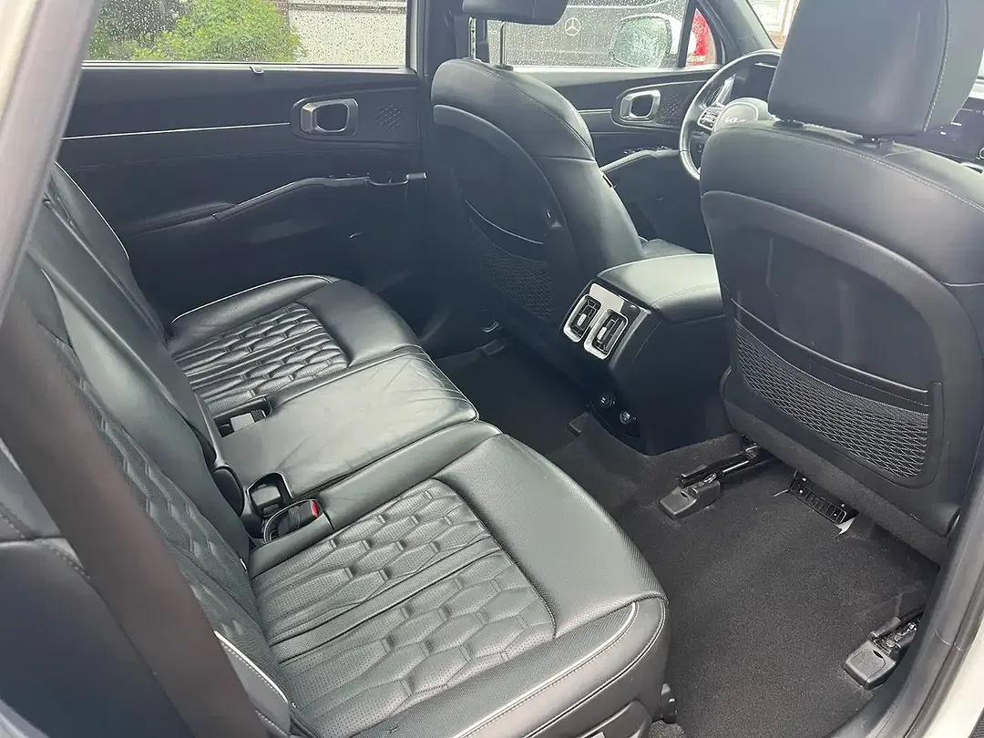 Kia Sorento - Thumbnail 15