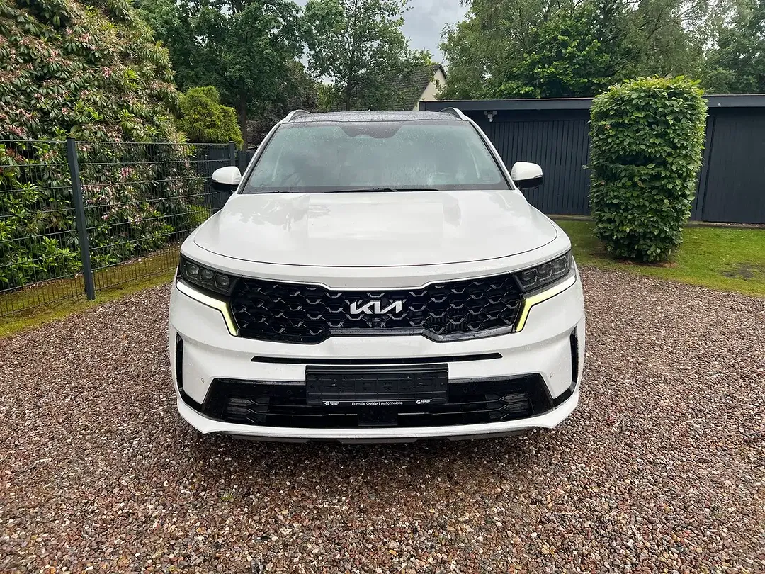 Kia Sorento - Thumbnail 2