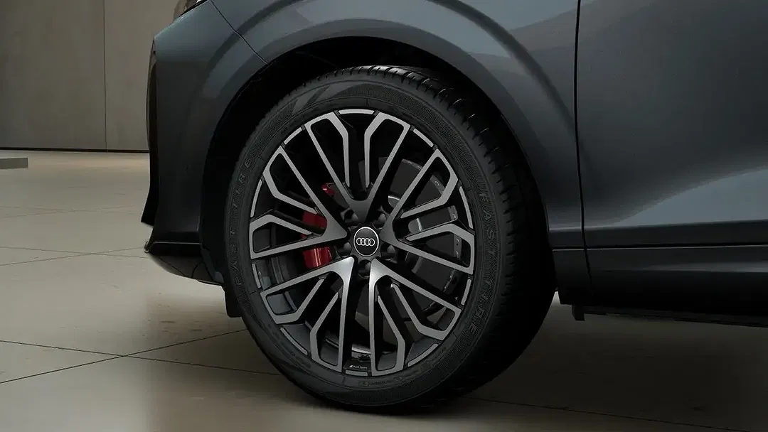 Audi Q3 - Thumbnail 12