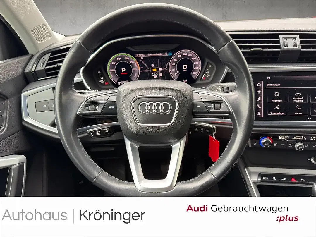 Audi Q3 - Thumbnail 11