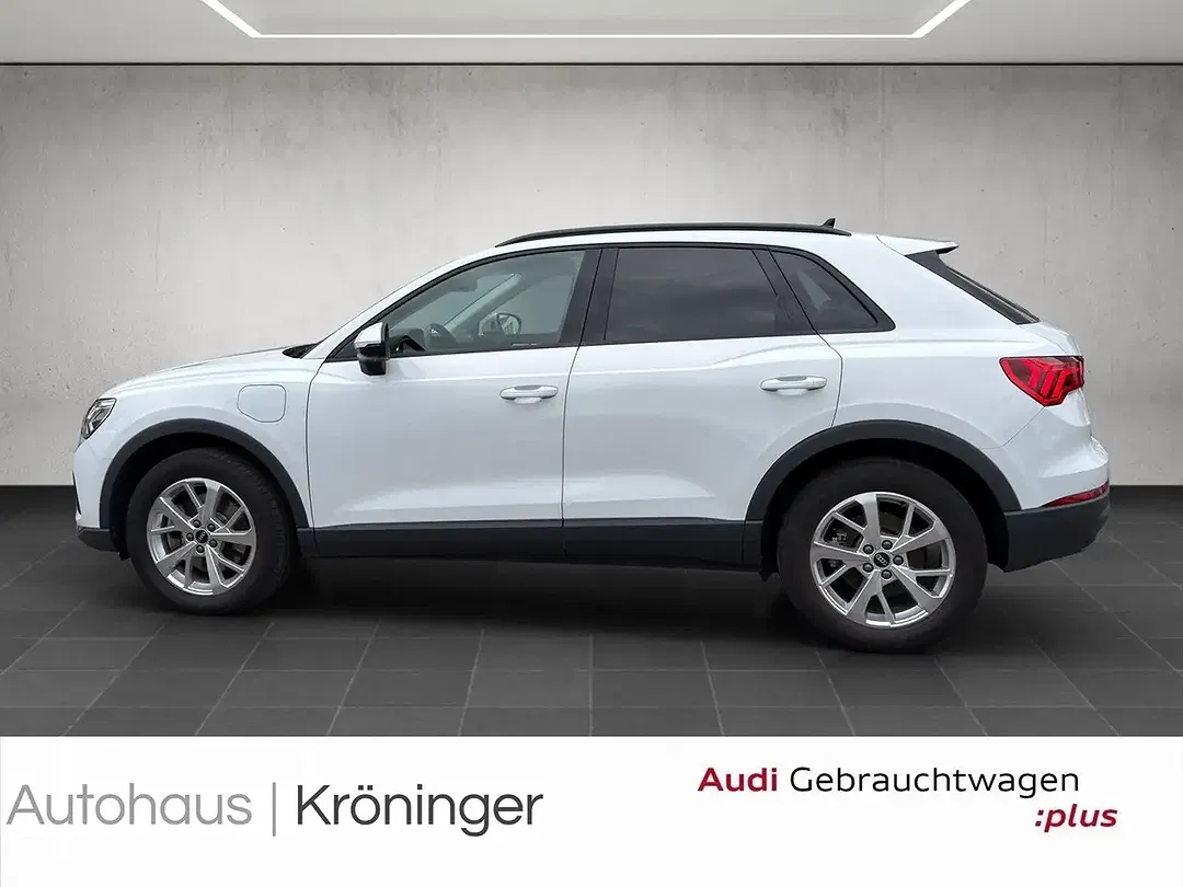 Audi Q3 - Thumbnail 3