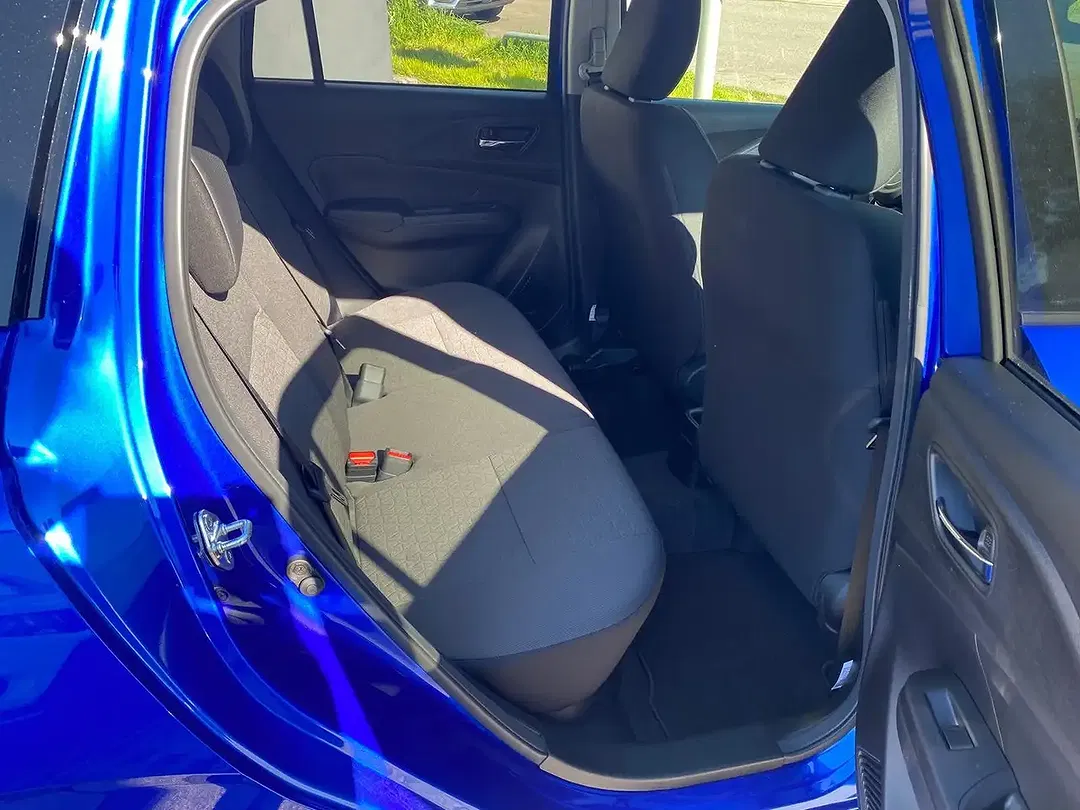 Suzuki Swift - Thumbnail 10