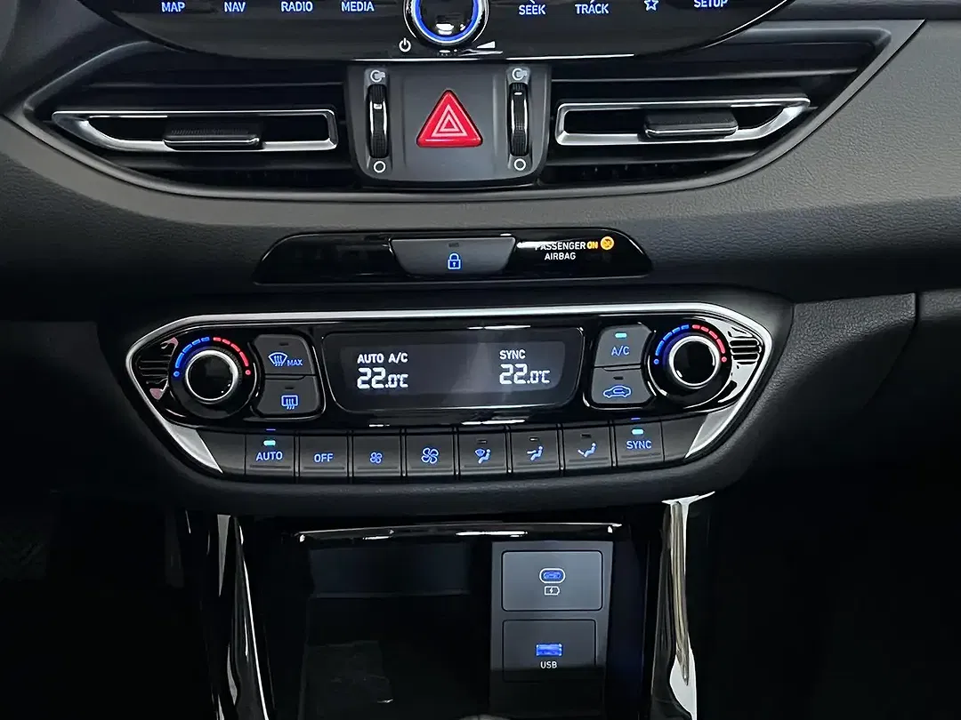 Hyundai i30 - Thumbnail 11