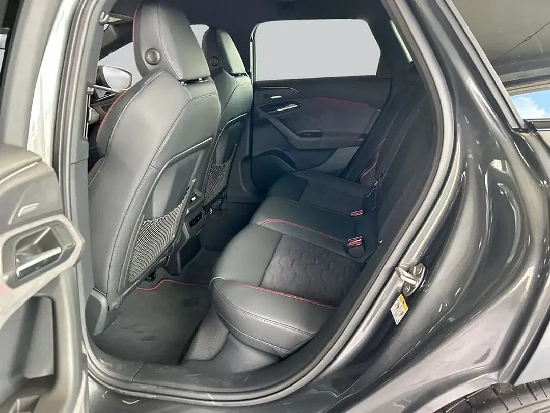 Audi A6 - Thumbnail 11