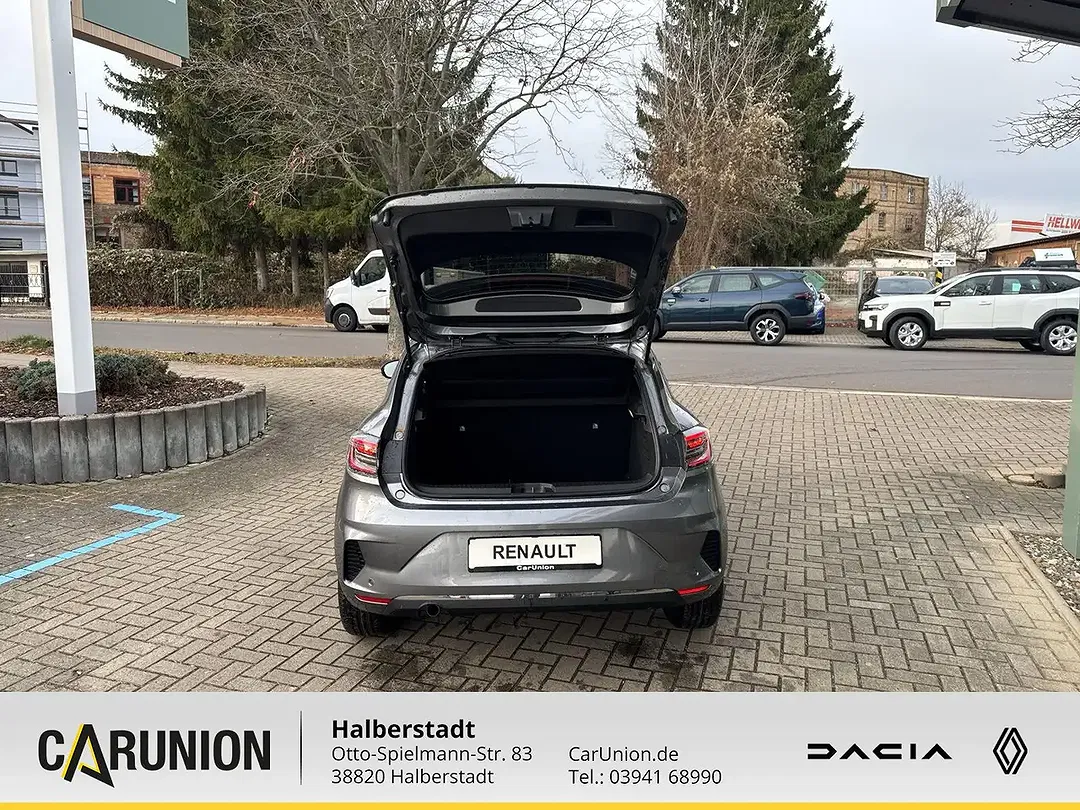 Renault Clio - Thumbnail 11