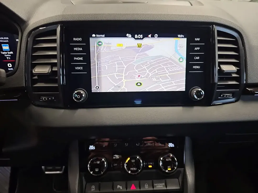 Skoda Karoq - Thumbnail 11