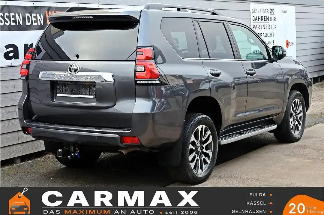 Toyota Land Cruiser - Thumbnail 7