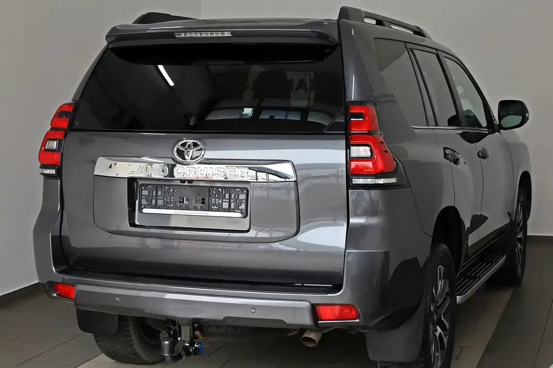 Toyota Land Cruiser - Thumbnail 2