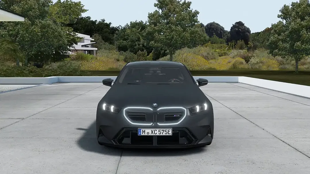 BMW M5 - Thumbnail 3