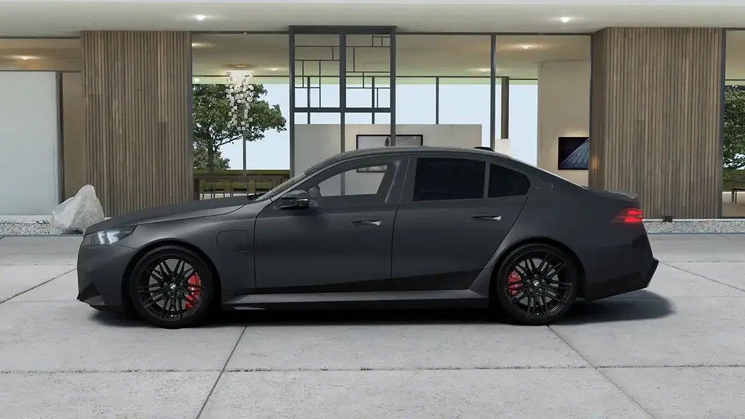 BMW M5 - Thumbnail 4