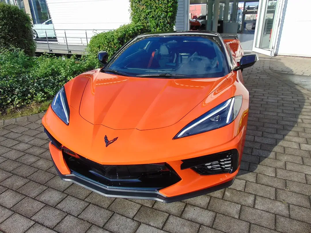 Corvette C8 - Thumbnail 3