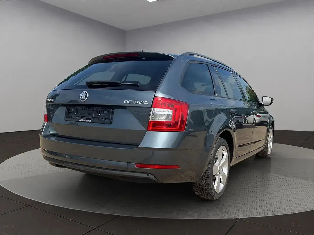 Skoda Octavia - Thumbnail 5