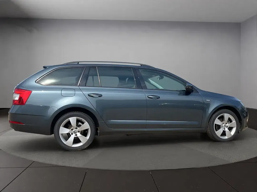 Skoda Octavia - Thumbnail 6