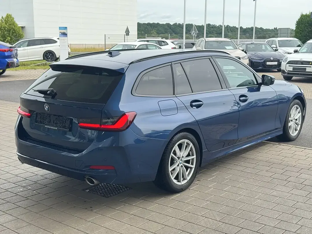 BMW 318 - Thumbnail 3