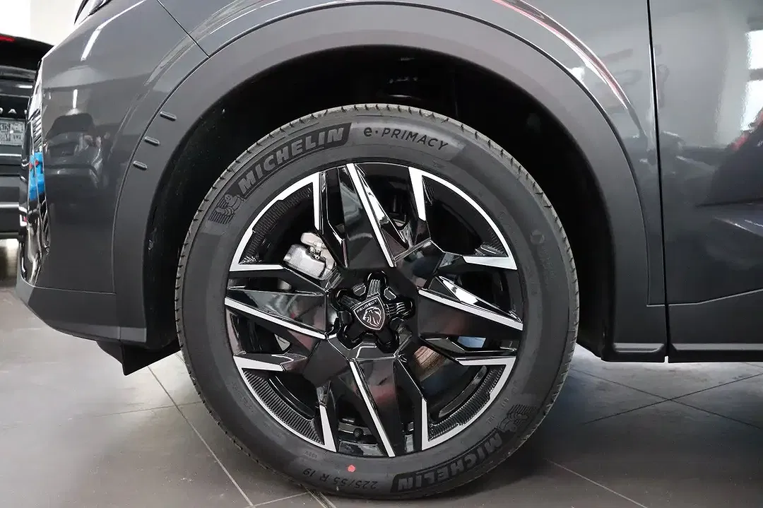 Peugeot 5008 - Thumbnail 21
