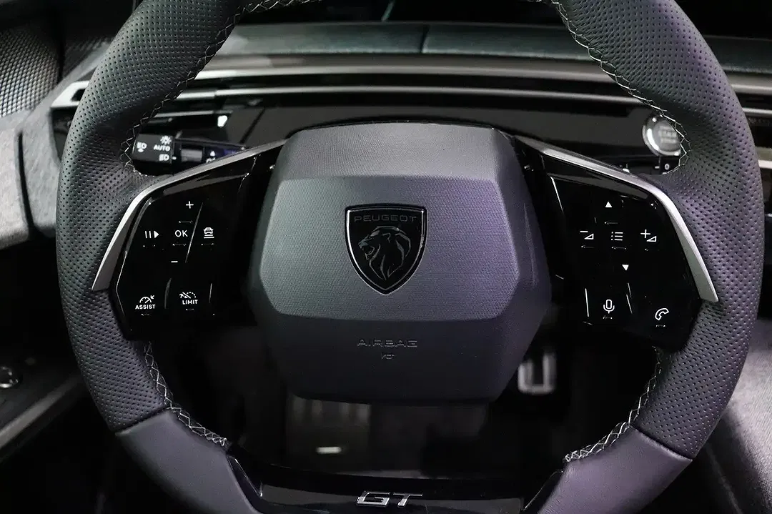 Peugeot 5008 - Thumbnail 9