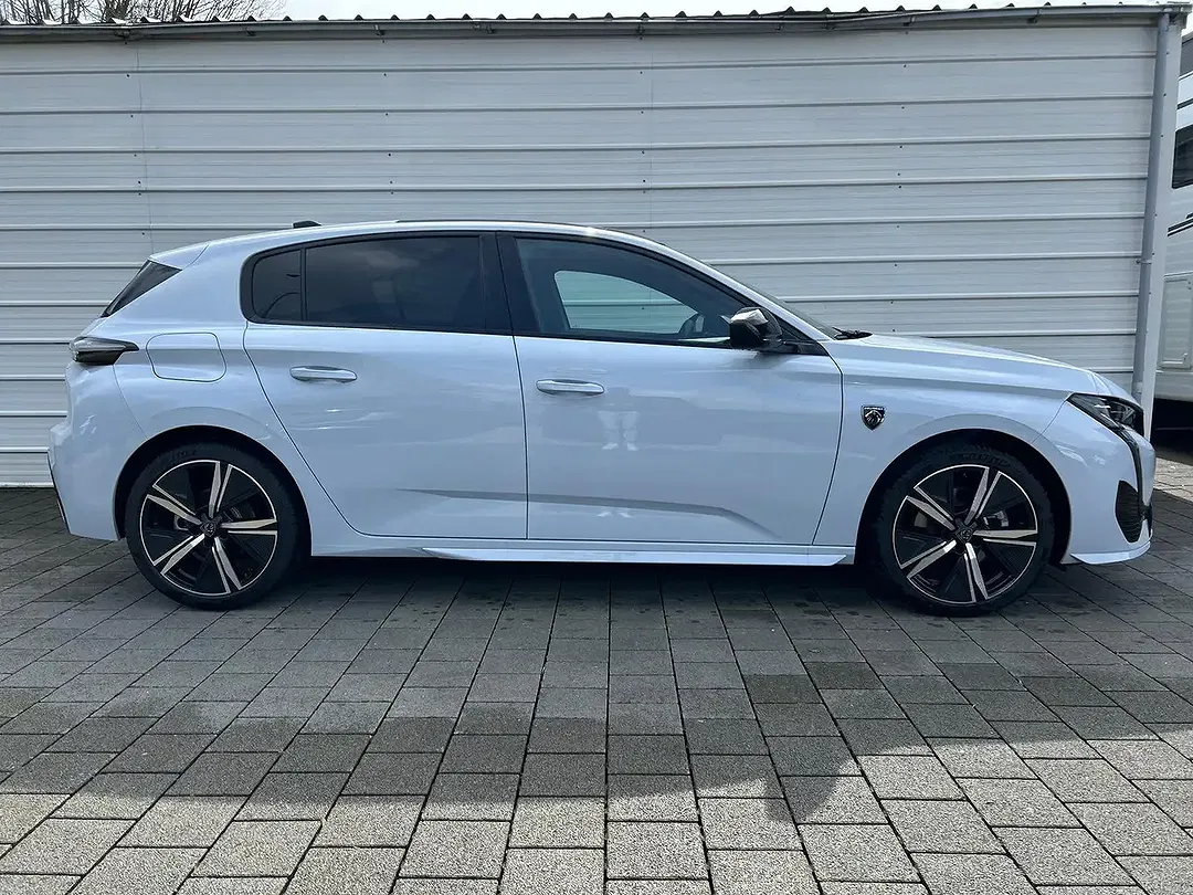 Peugeot 308 - Thumbnail 3