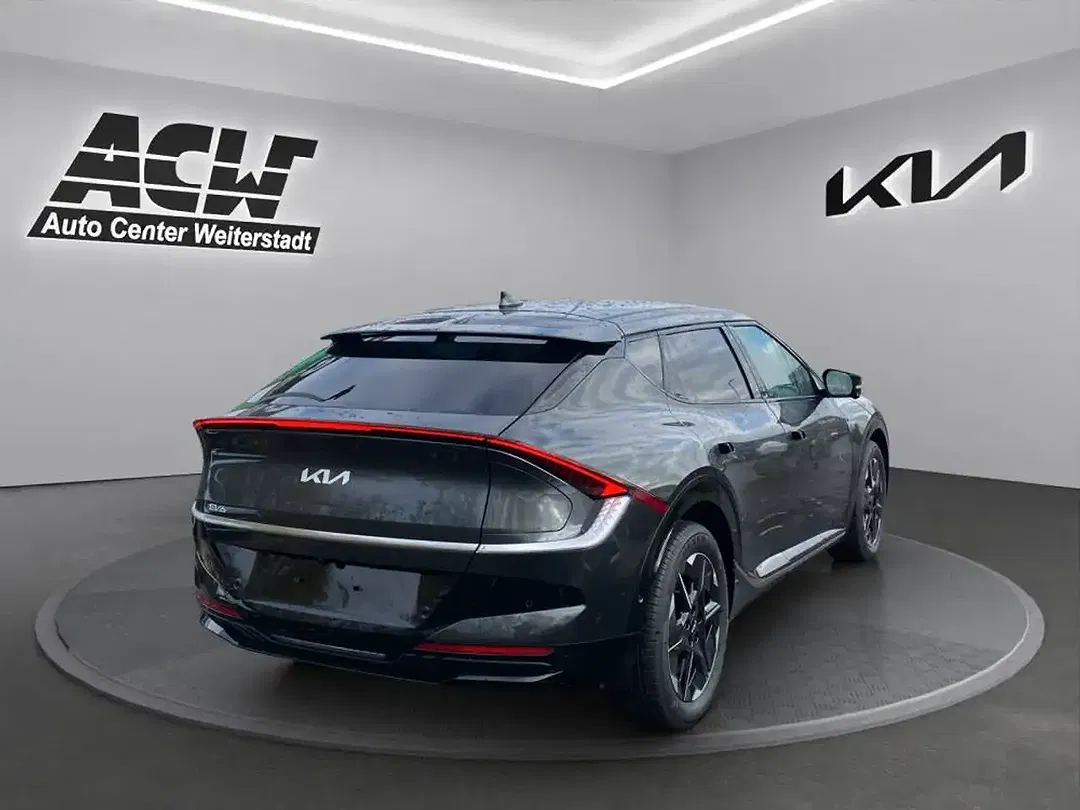 Kia EV6 - Thumbnail 4