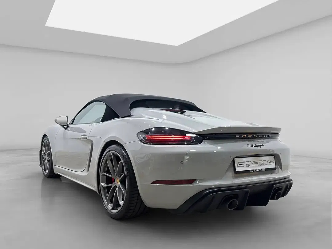 Porsche 718 Spyder - Thumbnail 6