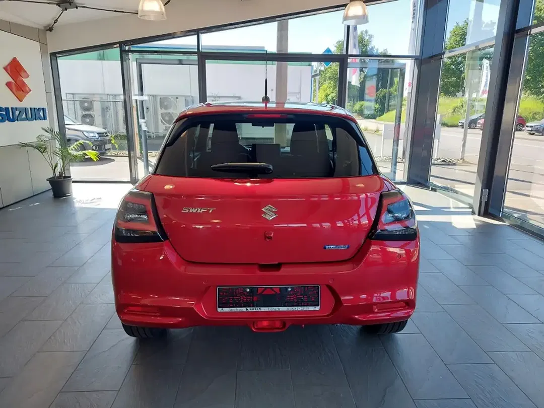Suzuki Swift - Thumbnail 8