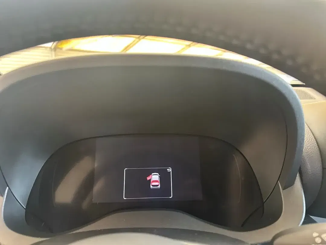 Toyota Yaris - Thumbnail 13