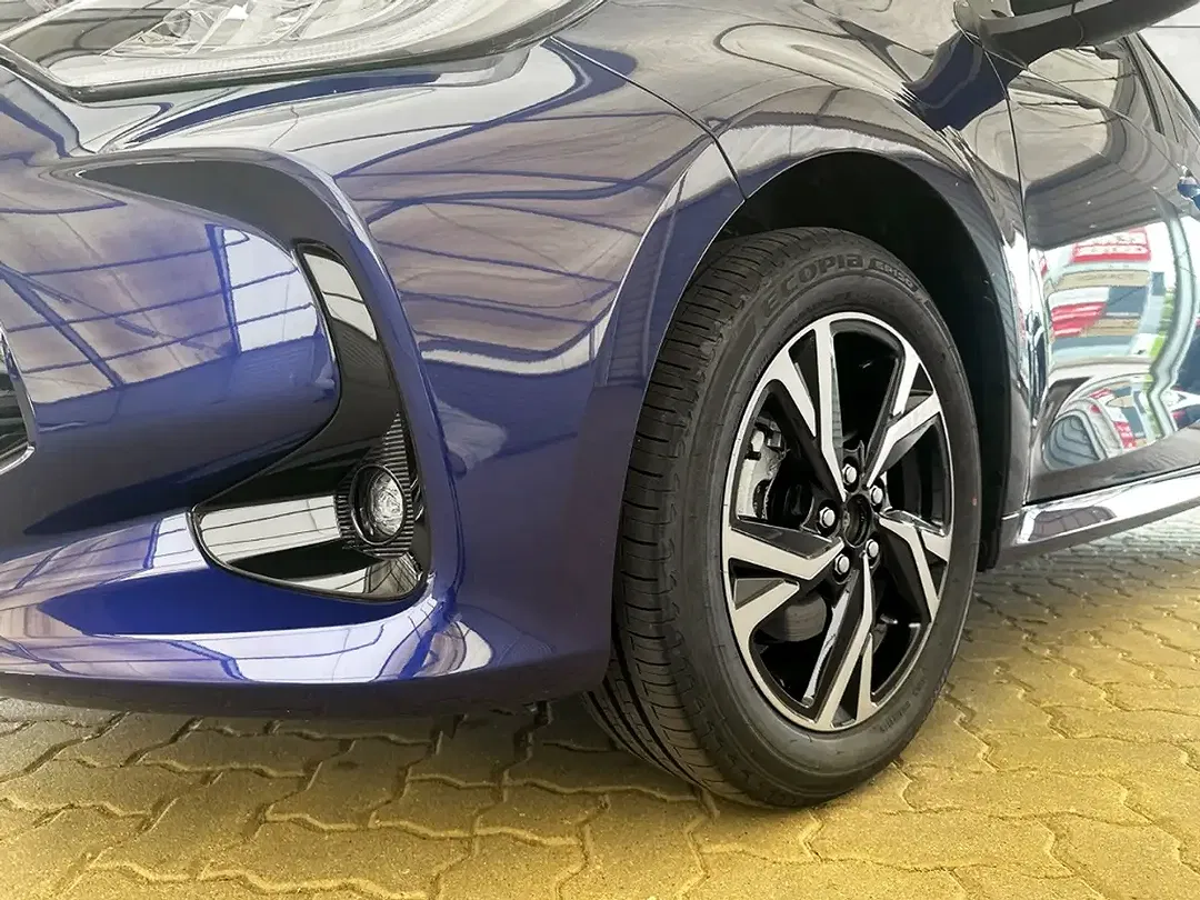 Toyota Yaris - Thumbnail 6