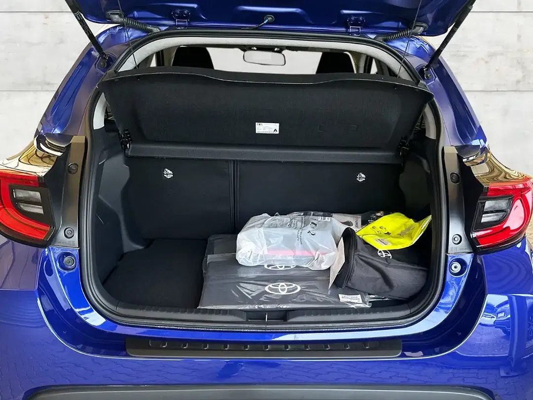 Toyota Yaris - Thumbnail 8