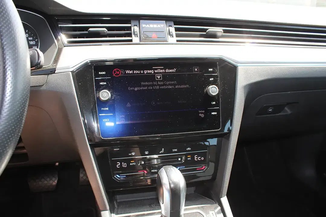 Volkswagen Passat Variant - Thumbnail 12