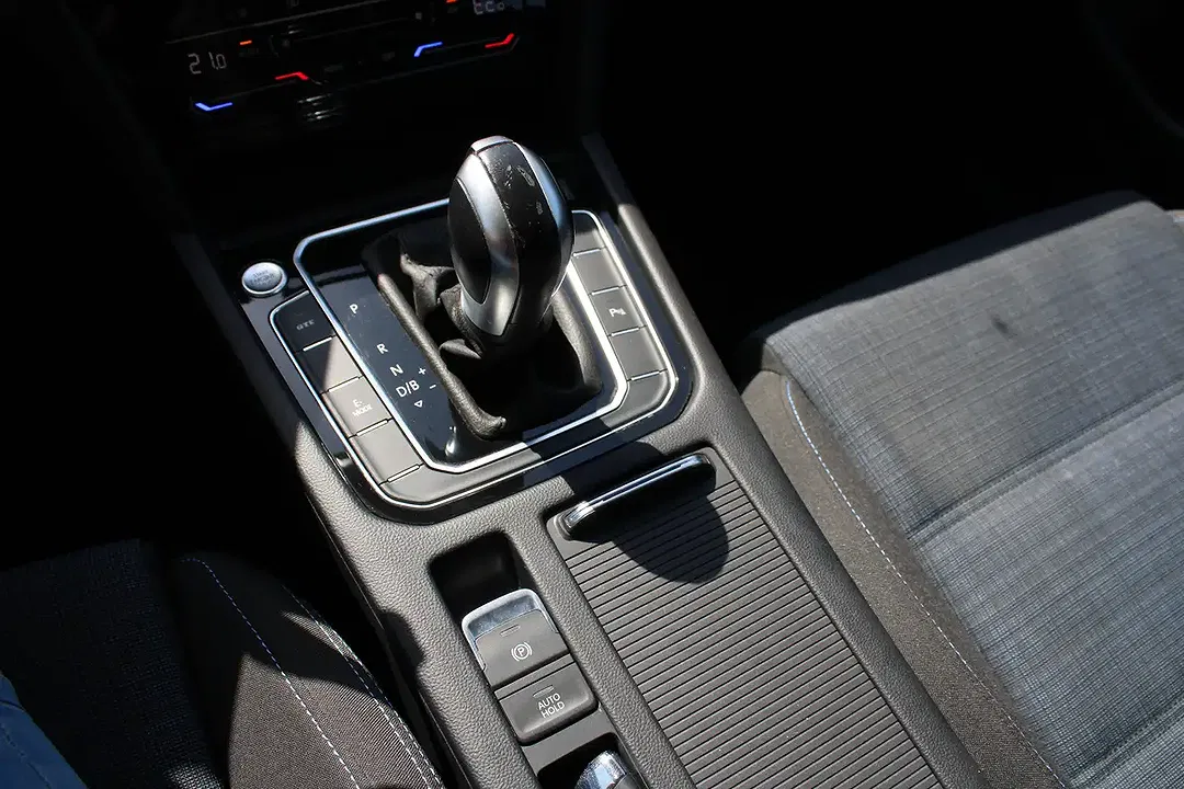 Volkswagen Passat Variant - Thumbnail 15