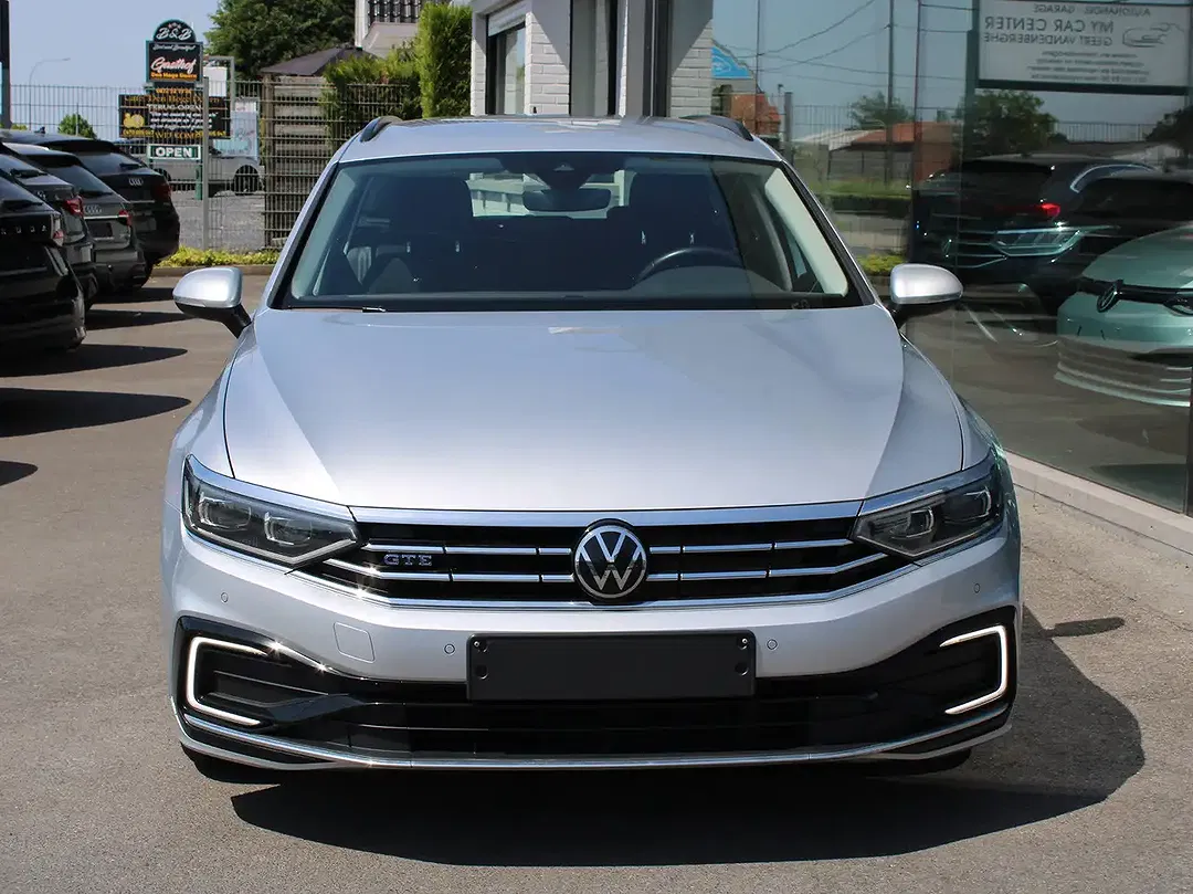 Volkswagen Passat Variant - Thumbnail 2