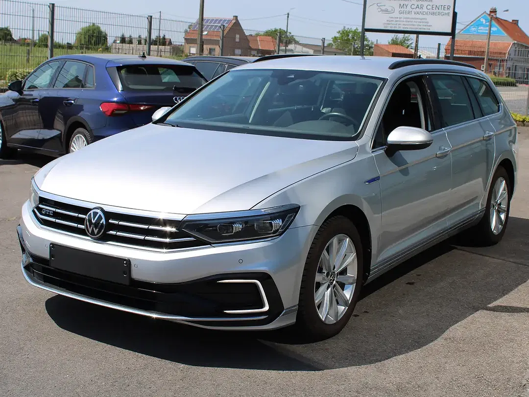 Volkswagen Passat Variant - Thumbnail 3