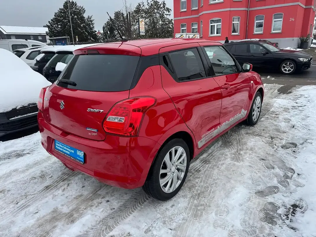 Suzuki Swift - Thumbnail 4