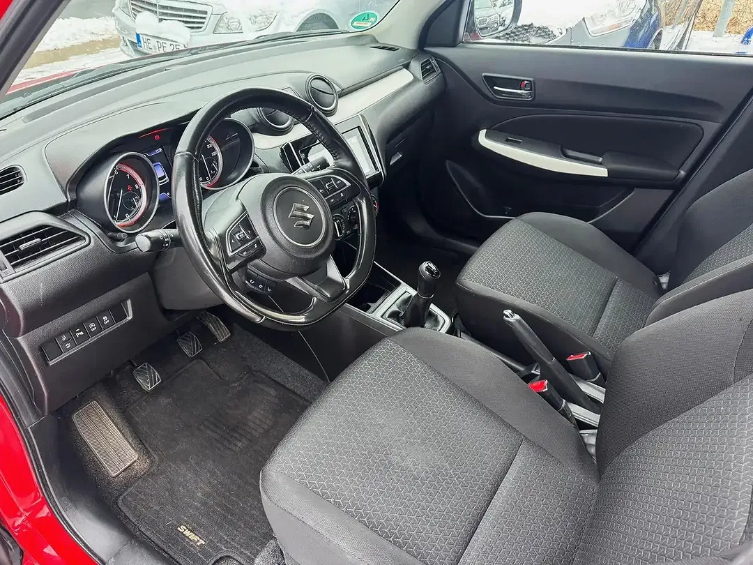 Suzuki Swift - Thumbnail 6