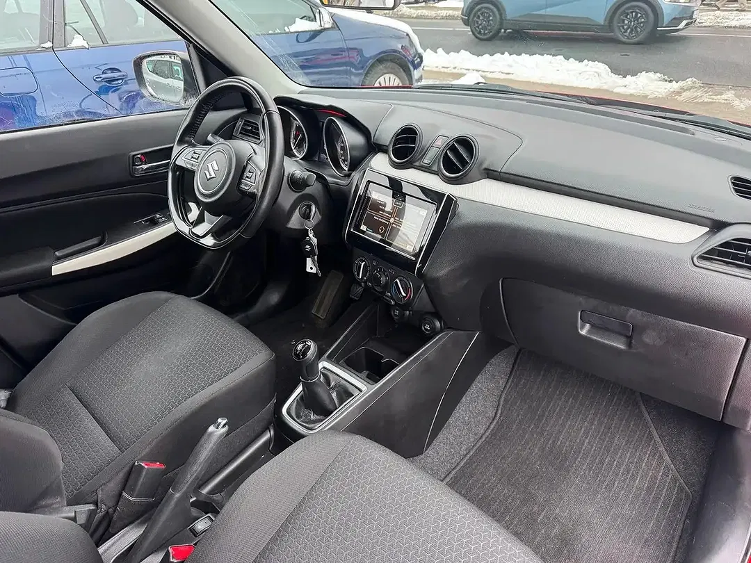 Suzuki Swift - Thumbnail 7