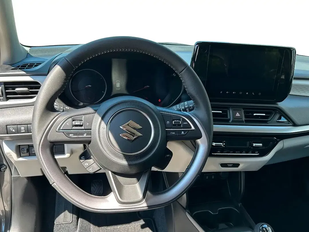 Suzuki Swift - Thumbnail 11