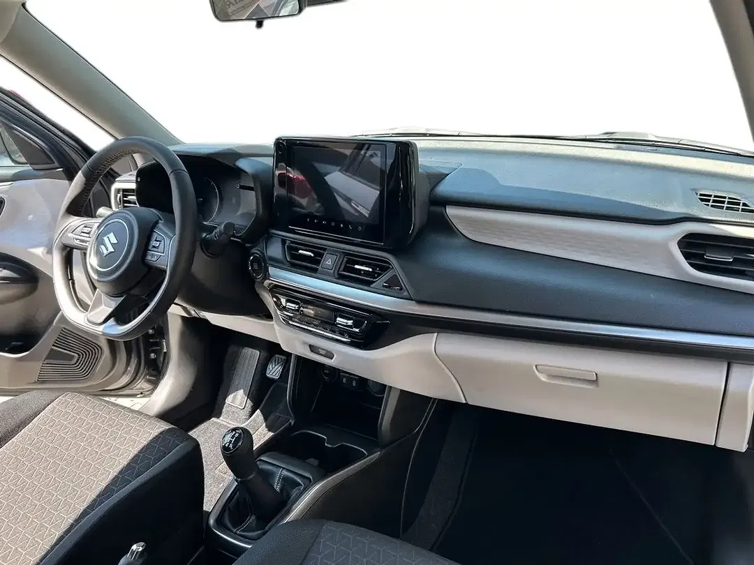 Suzuki Swift - Thumbnail 12