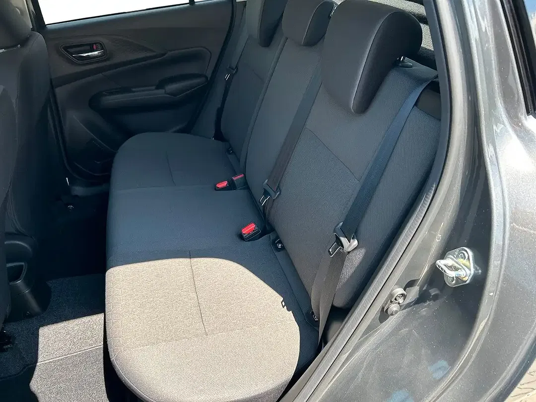 Suzuki Swift - Thumbnail 14