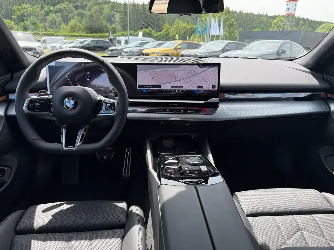 BMW 520 - Thumbnail 13
